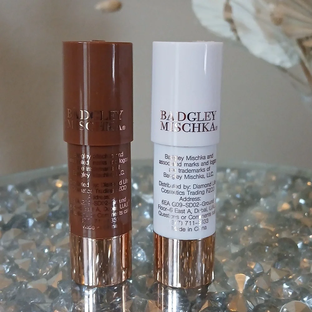 New Badgley Mischka Full Size Bronzer And Highlihter Duo Stick Set